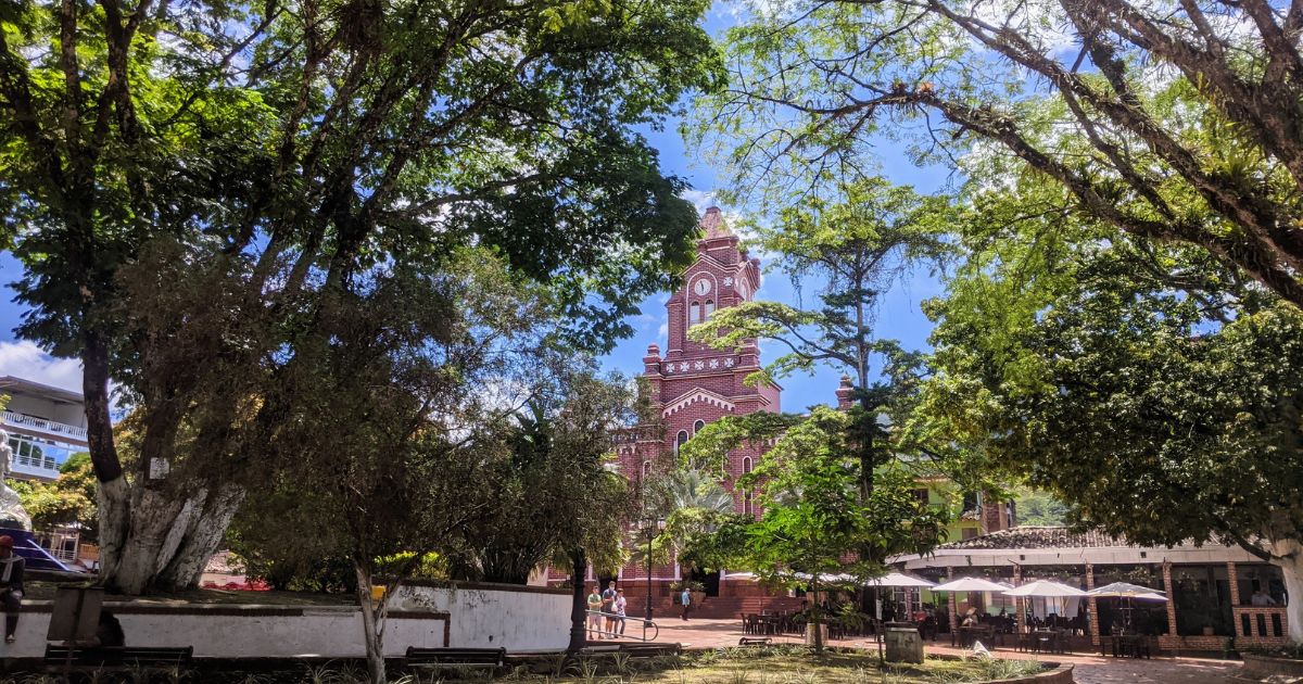 El Parque Principal, San Carlos, Colombia